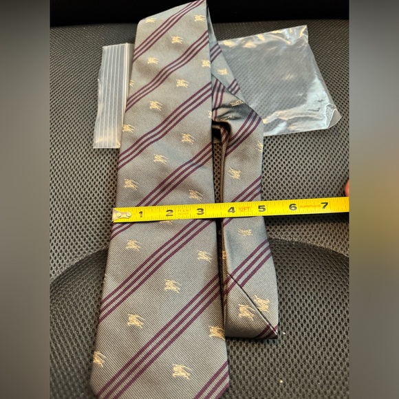 Burberry Mens Tie - Picture 3 of 8